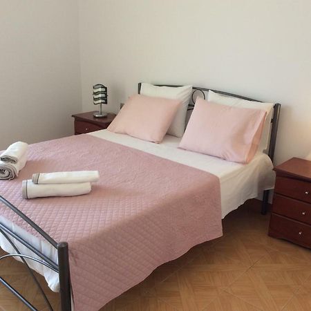 Comfort Apartment In Preveza Bagian luar foto